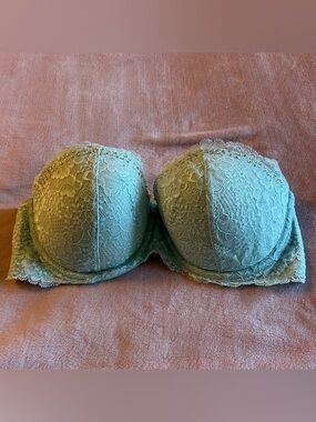 Victoria’s Secret Dream Angels blue floral lace rhinestone strapless bra 36D